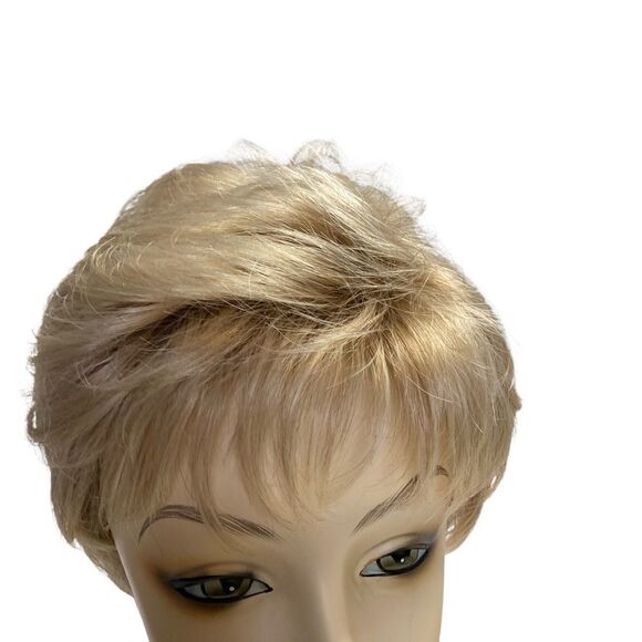 LYDELL,Hivision Collection,Short blonde Synthetic Wig, Style 1733A‎ main image 12